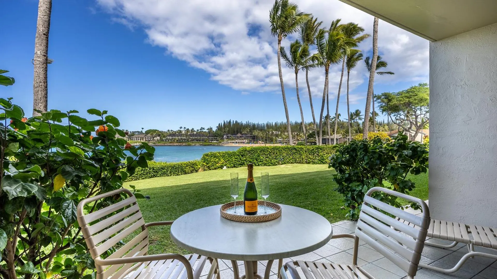 Kahana Napili Shores - Ocean Front Ground Floor شقة فندقية