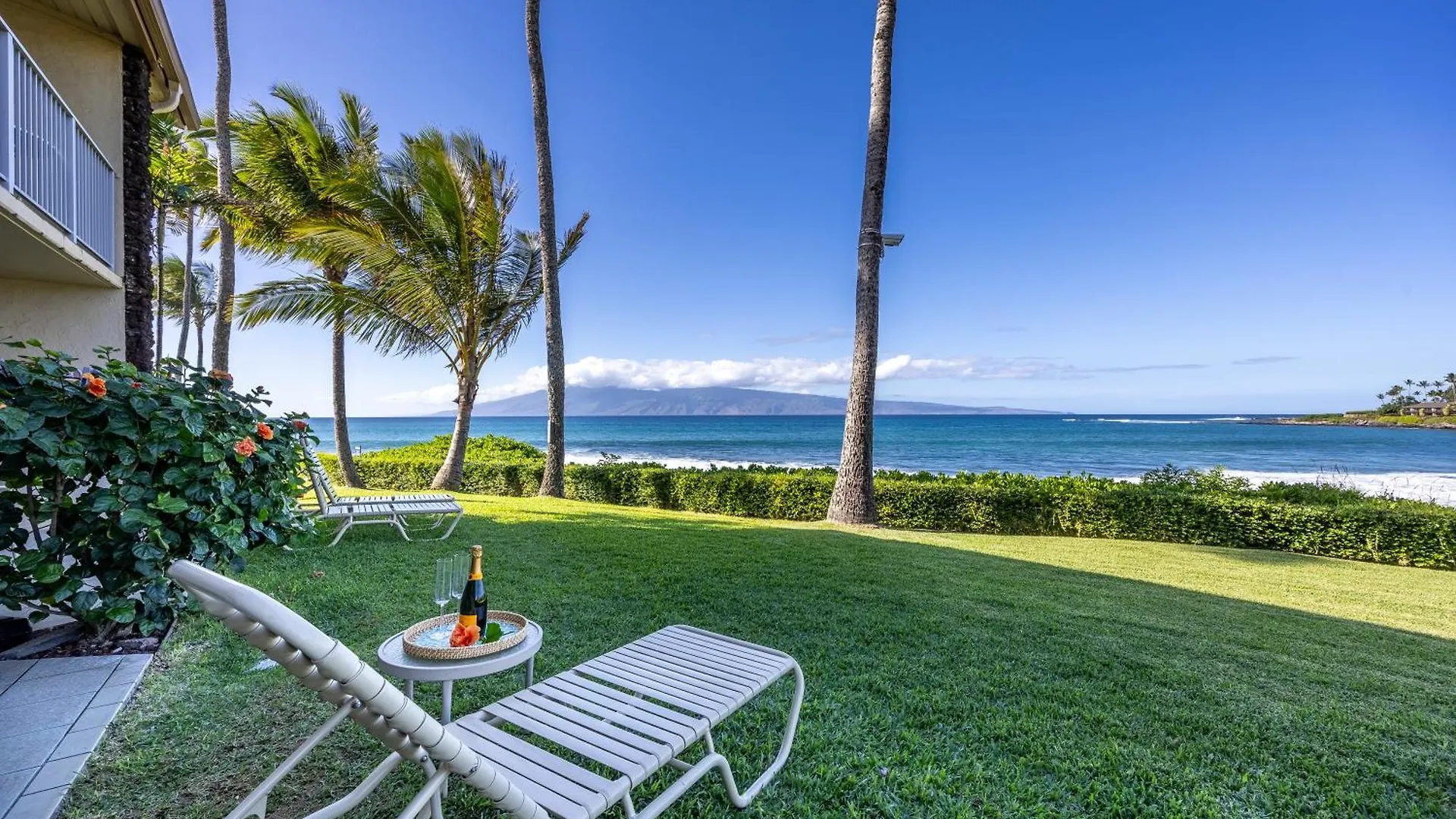 Kahana Napili Shores - Ocean Front Ground Floor